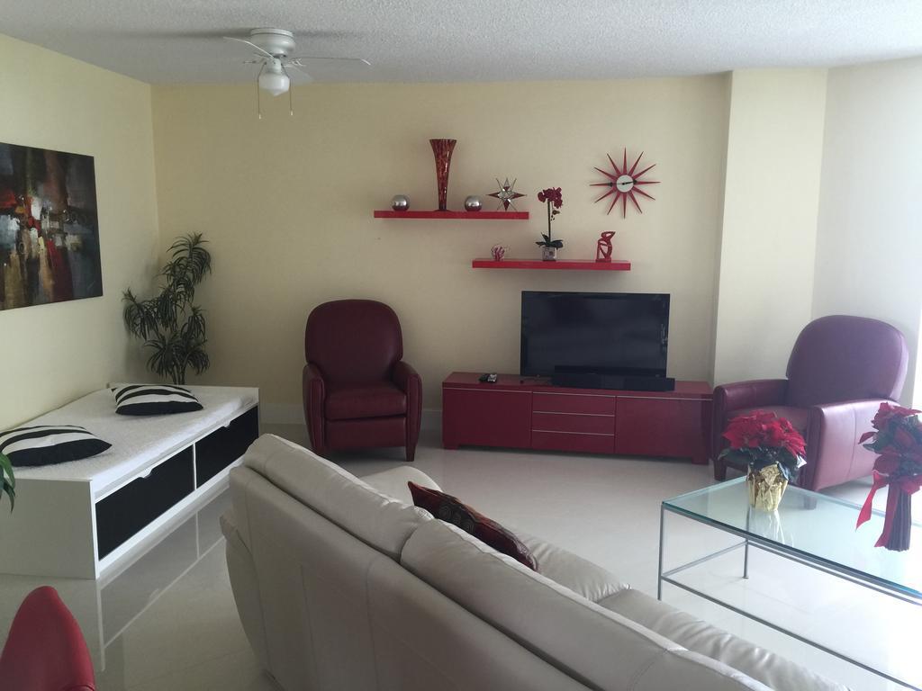 Hollywood Beach Side Apartments Room photo